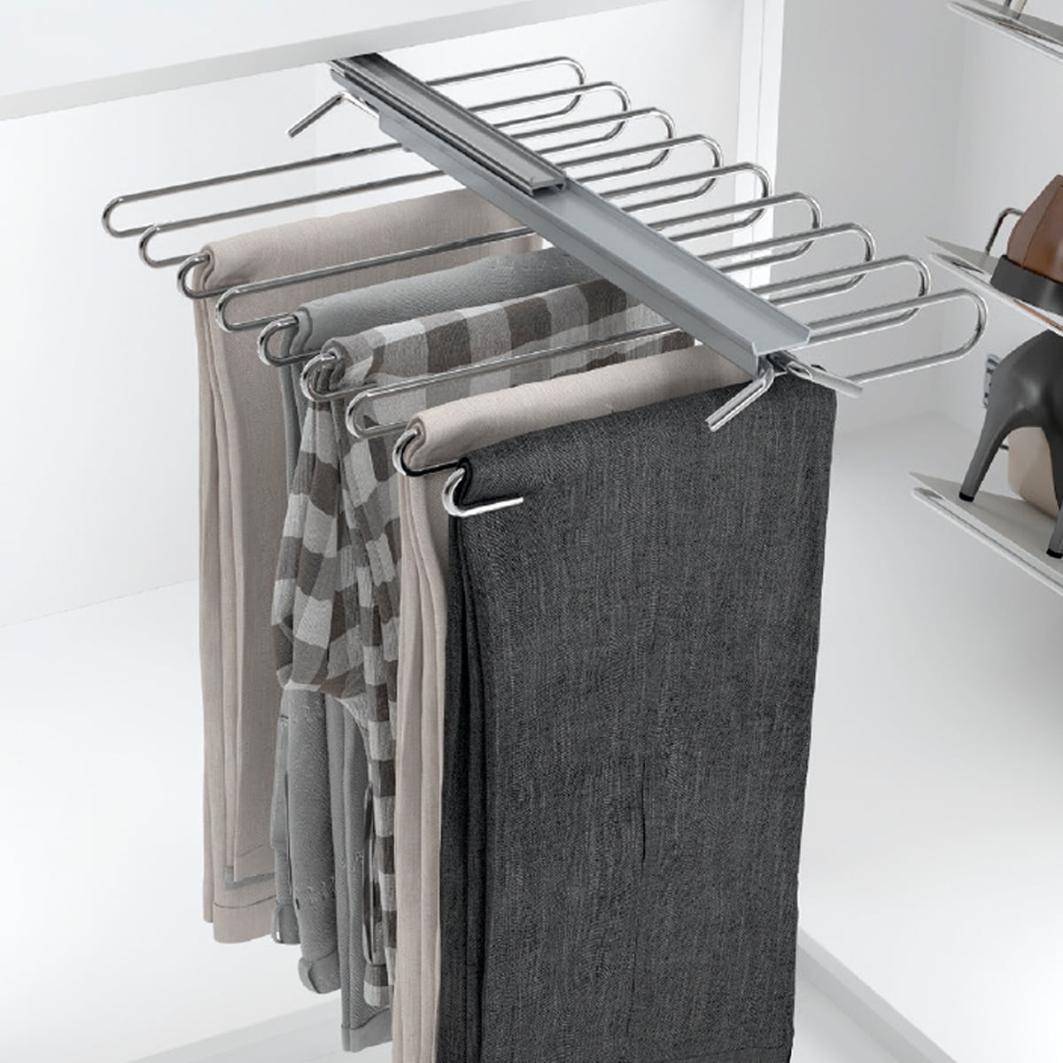 Pantalonero extraible Cromo Brillo para 9 pantalones fijación superior