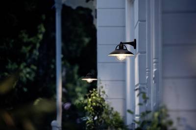 Philips LED Comorant 1738130PN Außenwandleuchte LED E27 42 W Schwarz