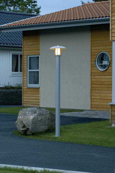 Konstsmide 402-312 Heimdal Außenstandleuchte Energiesparlampe, LED E27 60 W Silber