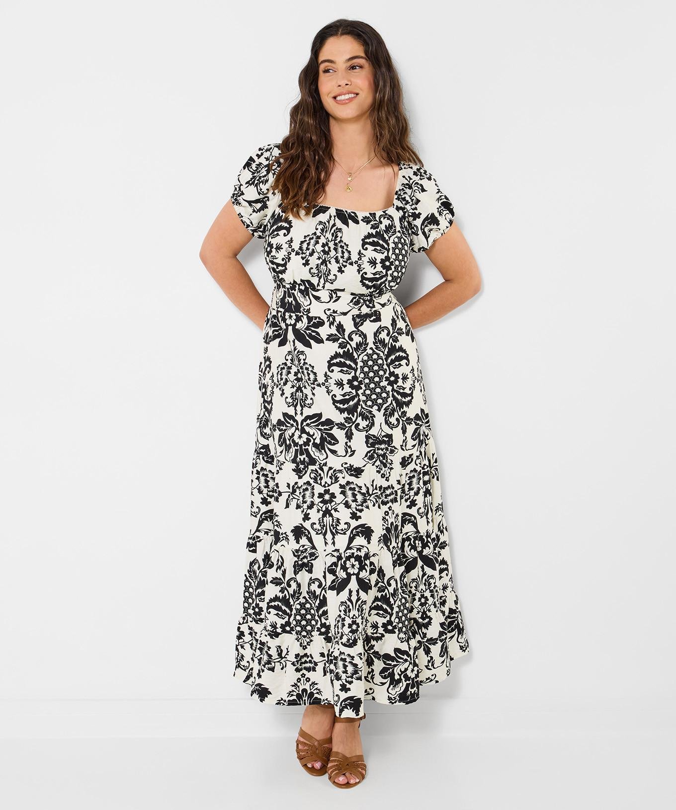 Monochromes Maxikleid mit eckigem Ausschnitt
