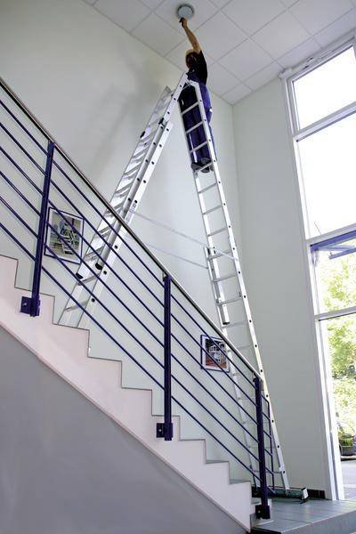 MUNK Günzburger Steigtechnik 33032 Aluminium Stufen-Stehleiter Arbeitshöhe (max.): 5.1 m