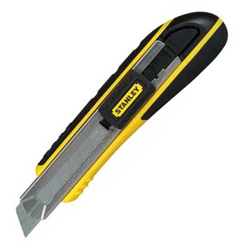 Cutter de plástico con guía metálica y hoja de 18 mm mod. fatmax®